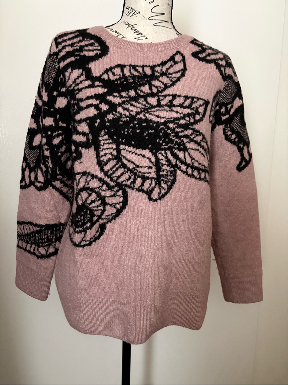 Liz Claiborne Pink Crewneck Sweater with Black Floral Jacquard